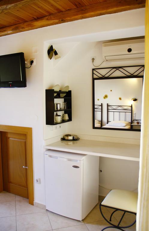 Alisachni Apartment Livadi  Bagian luar foto